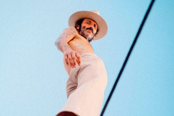 Leiva añade un fin de gira y estrena su documental «Hasta que me quede sin voz»