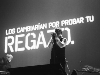Noche reversible con Love of Lesbian en el Movistar Arena