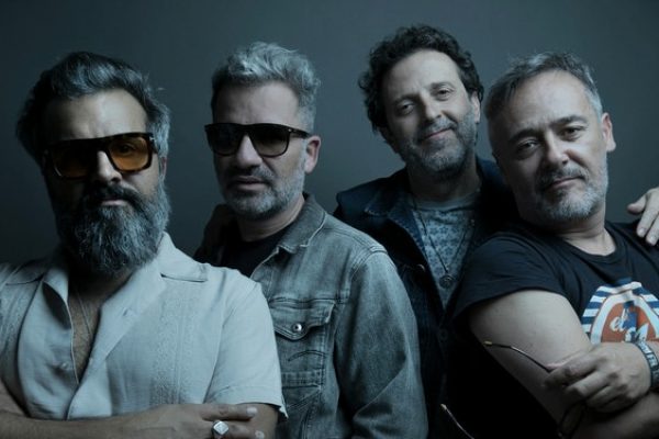 Love of Lesbian anuncia su retirada temporal de los escenarios: un ‘hasta pronto’ de largo aliento.