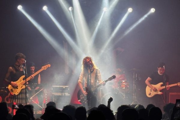 Linze conquista la Sala Villanos: la consagración de una banda «eternamente emergente»